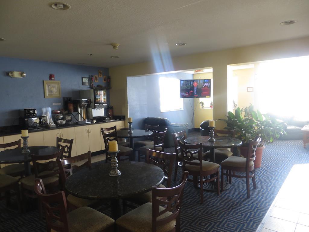 Days Inn Pryor Creek Exteriör bild