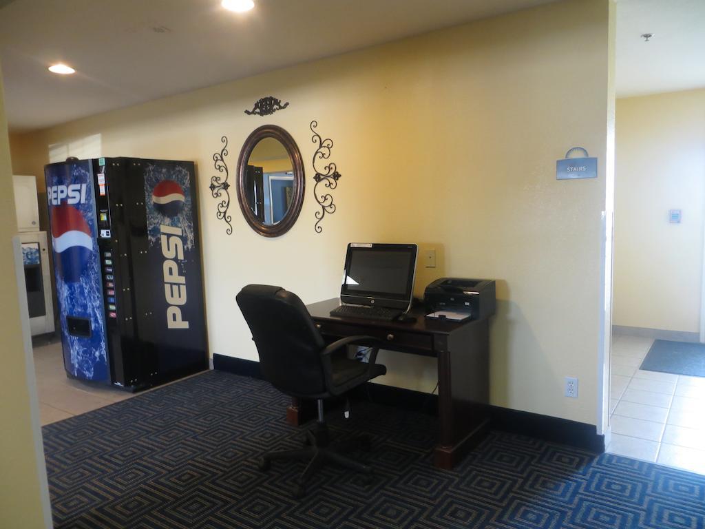 Days Inn Pryor Creek Exteriör bild