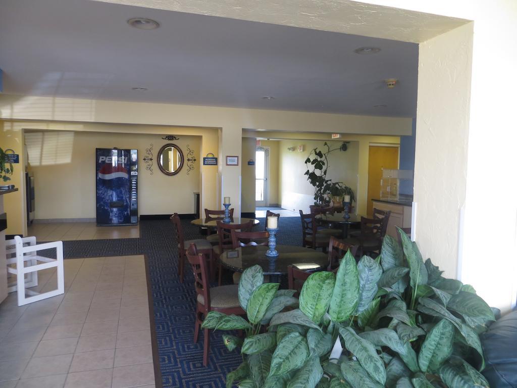 Days Inn Pryor Creek Exteriör bild